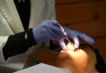 Aparaty na zęby – jakie mają wady i zalety